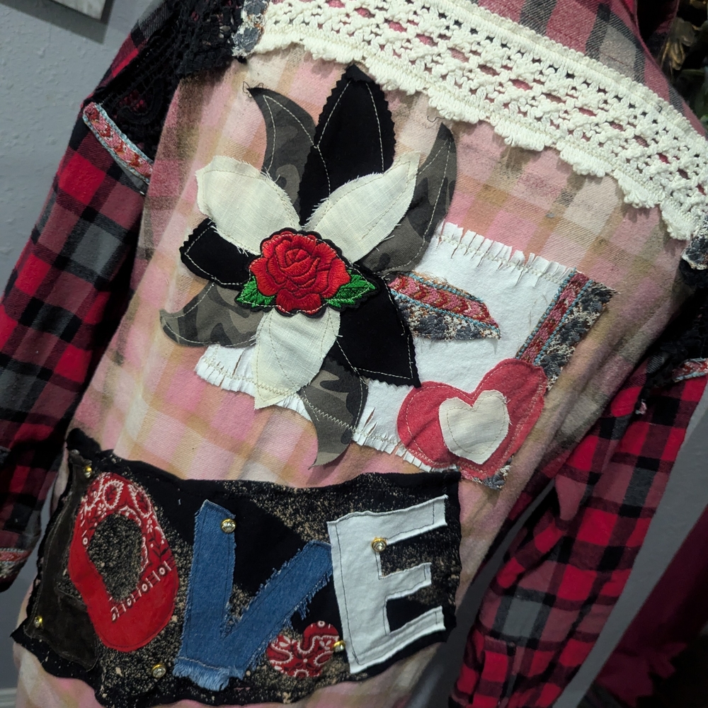 Red Plaid Jacket With Love Patchwork - image 2